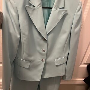 Gorgeous Elie Tahari Tiffany Blue Women's Suit Set NWOT